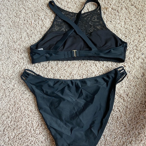 Bathing suit - Picture 2 of 2